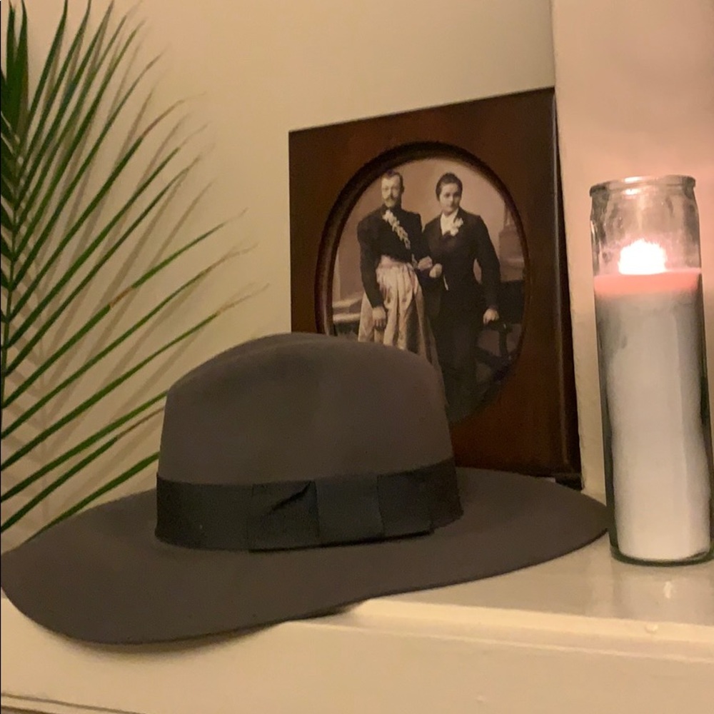 Brixton grey wide brimmed fedora